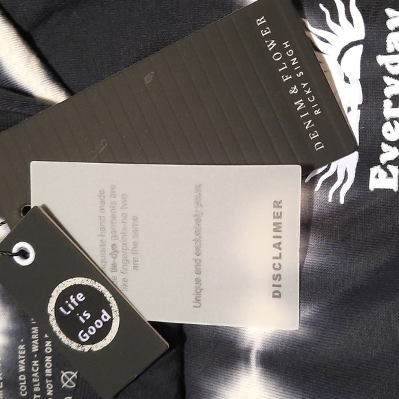 DENIM & Flower Top - Picture 3 of 7